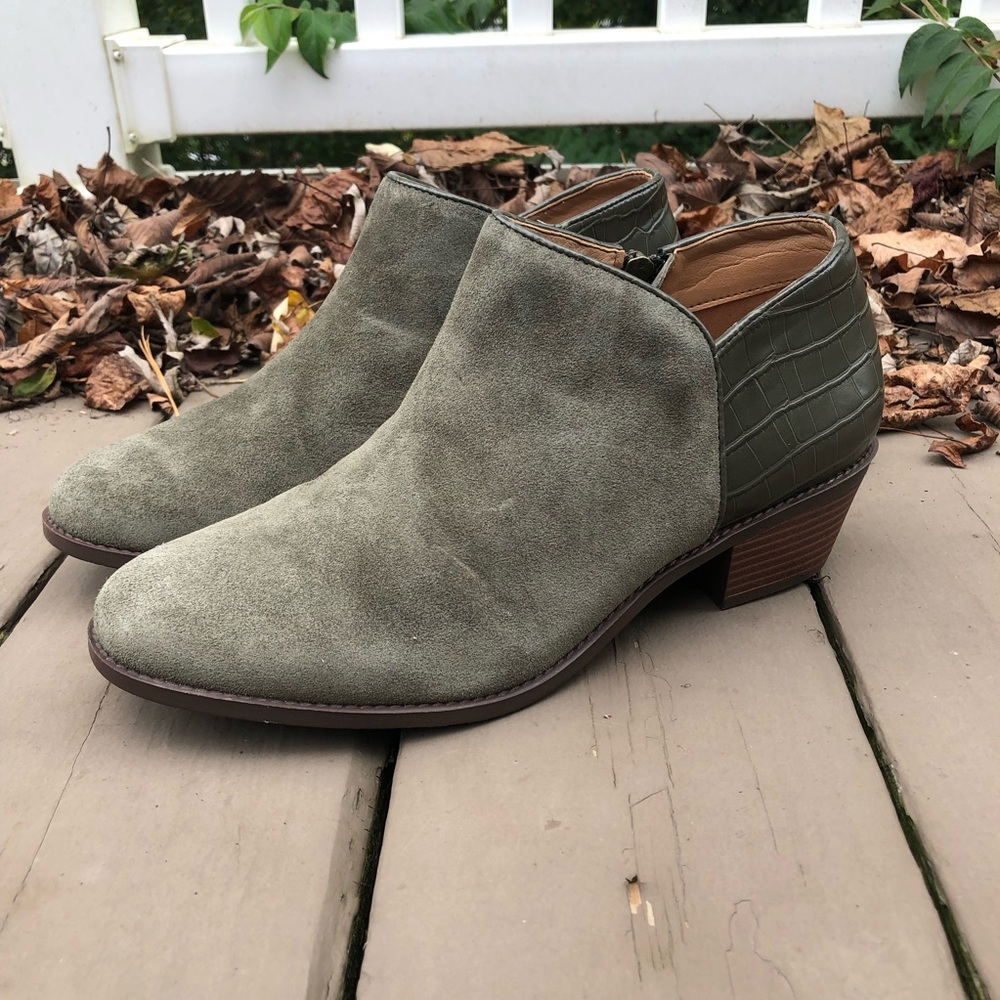 Vionic Olive Green Suede Marissa Ankle Boots Booties